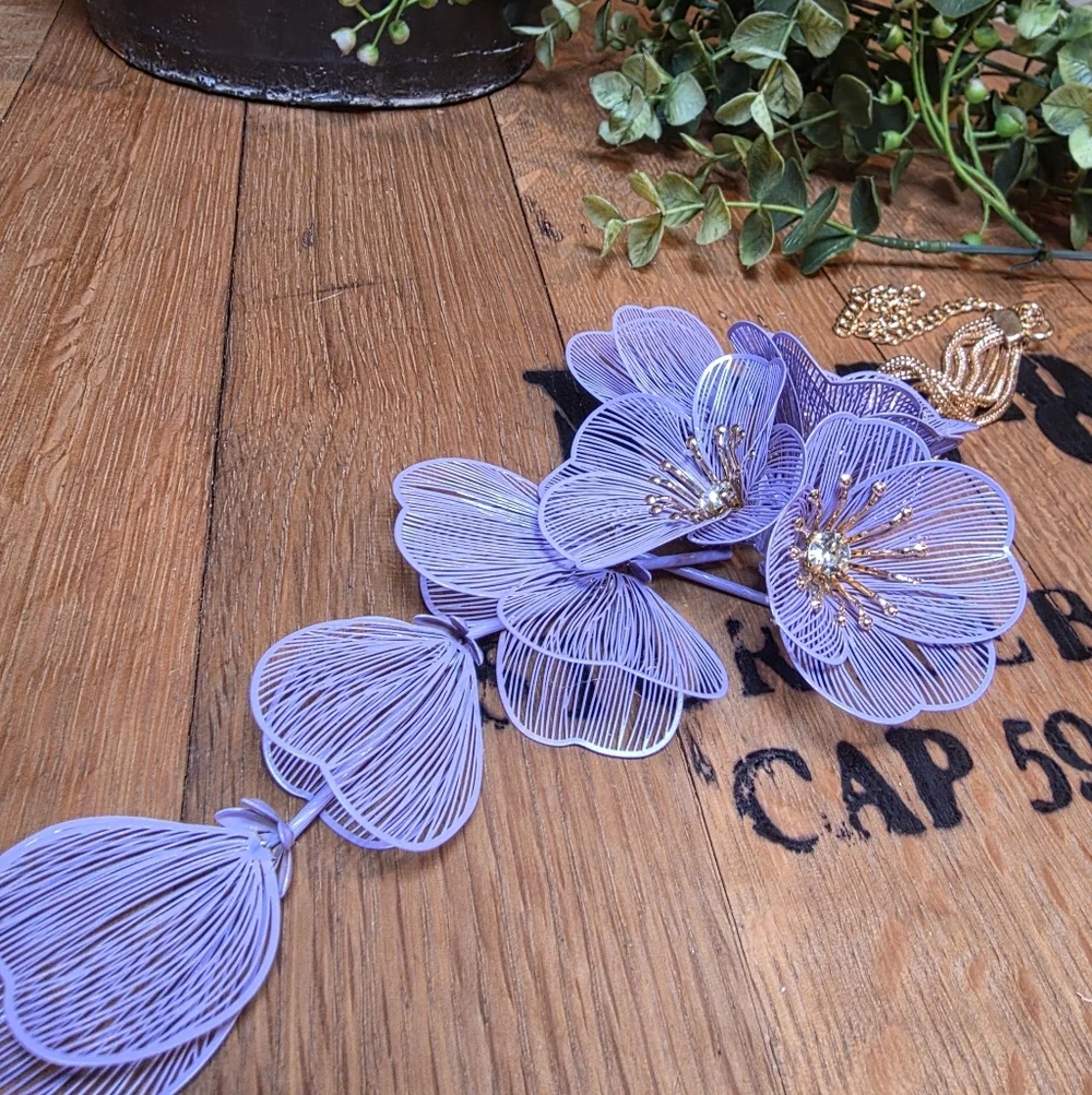 New ZARA Cascading Purple Flowers Floral Statement Necklace Trending | NWOT - Picture 9 of 13